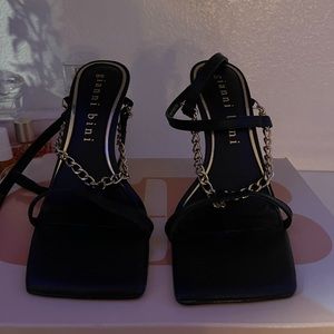 Gianni Bini black gold chain heels